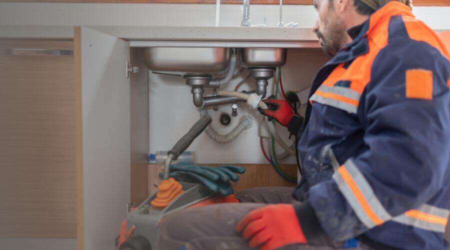 Professional slab leak plumber services in Illiopolis, IL